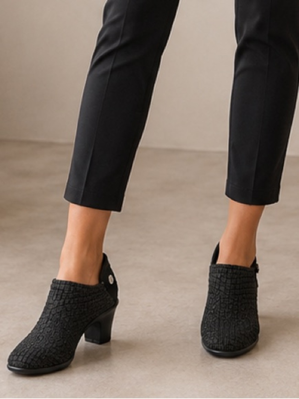Bernie Mev Chesca Metallic Gray Woven Shootie Booties NWT